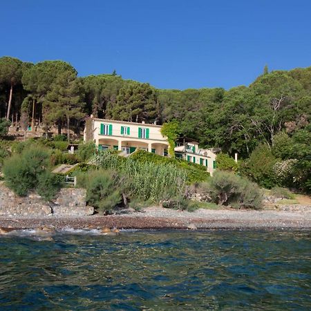 Villa Le Sprizze A Bordo Del Mare - Goelba Marciana Marina  Bagian luar foto