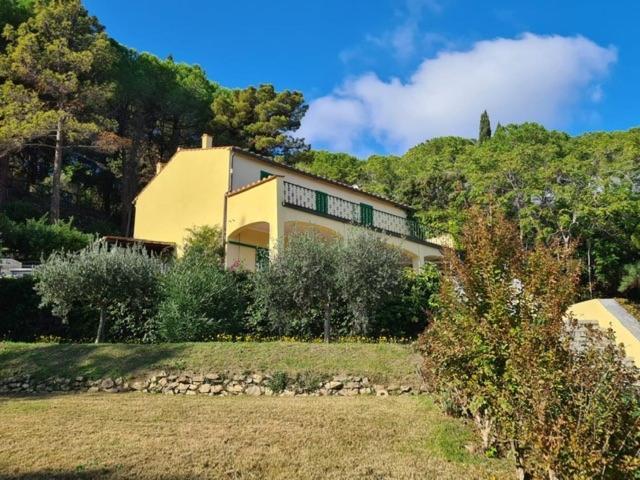 Villa Le Sprizze A Bordo Del Mare - Goelba Marciana Marina  Bagian luar foto