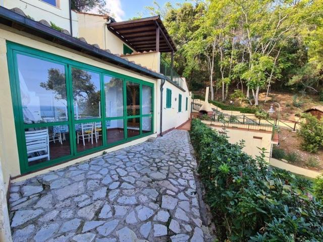 Villa Le Sprizze A Bordo Del Mare - Goelba Marciana Marina  Bagian luar foto