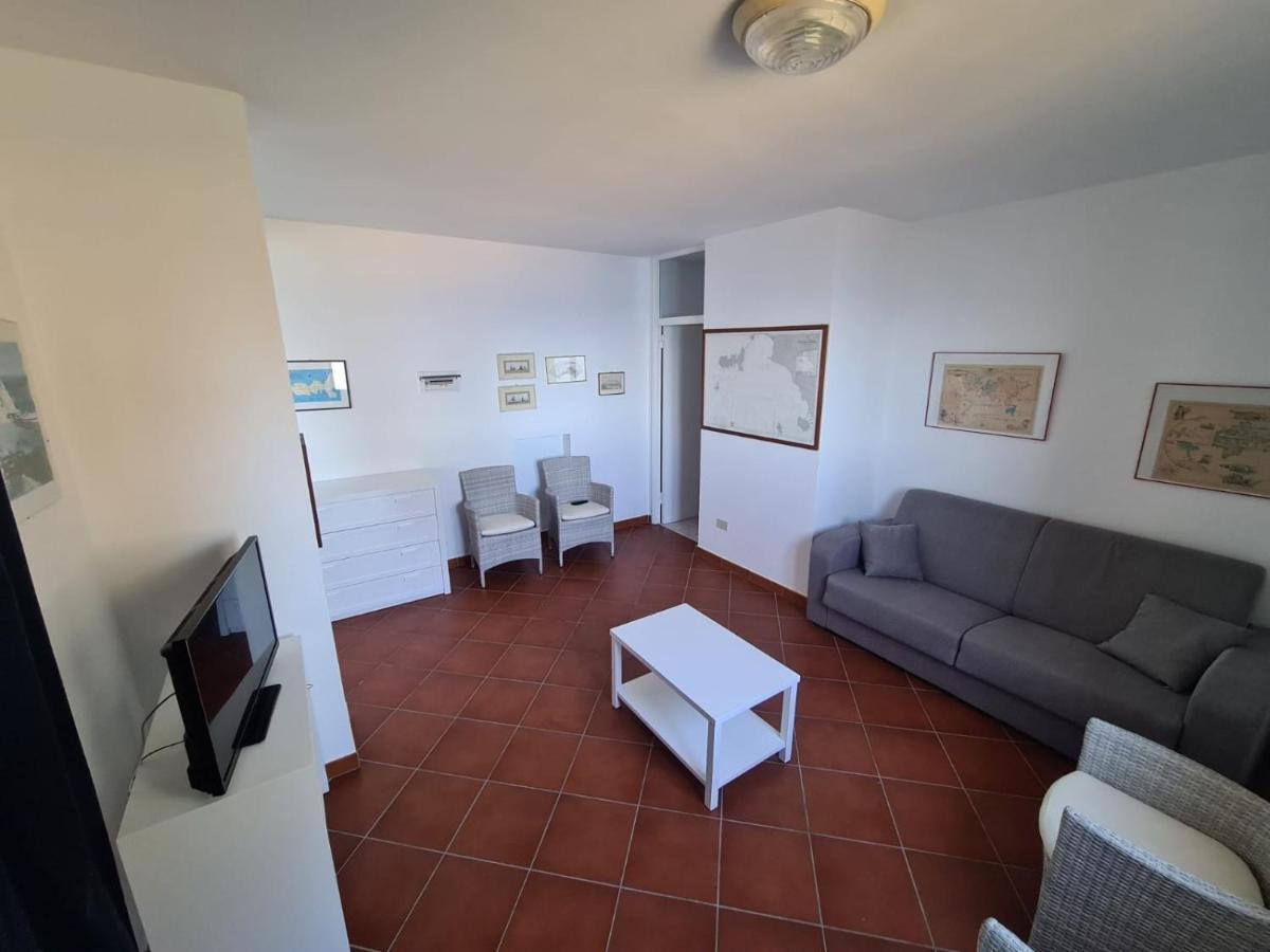 Villa Le Sprizze A Bordo Del Mare - Goelba Marciana Marina  Bagian luar foto