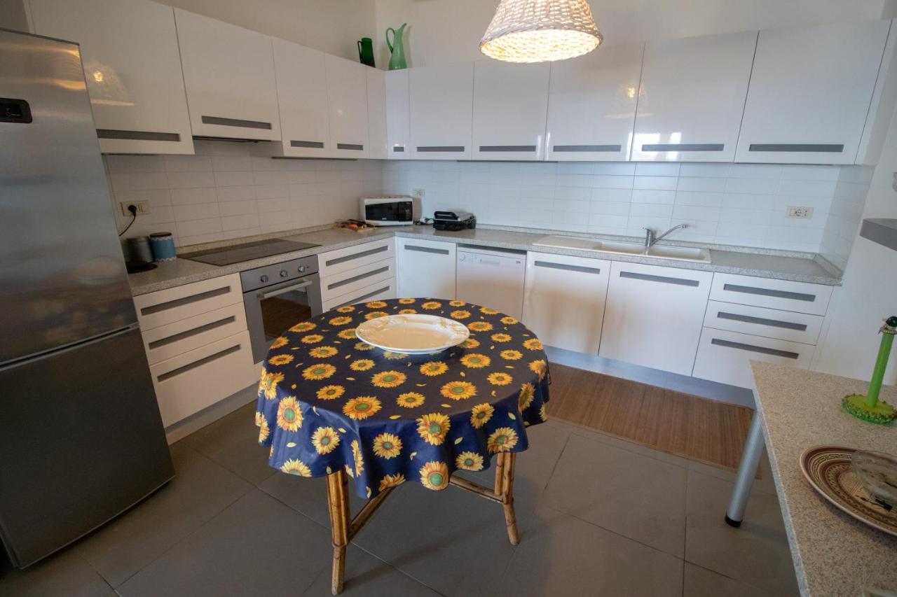 Villa Le Sprizze A Bordo Del Mare - Goelba Marciana Marina  Bagian luar foto