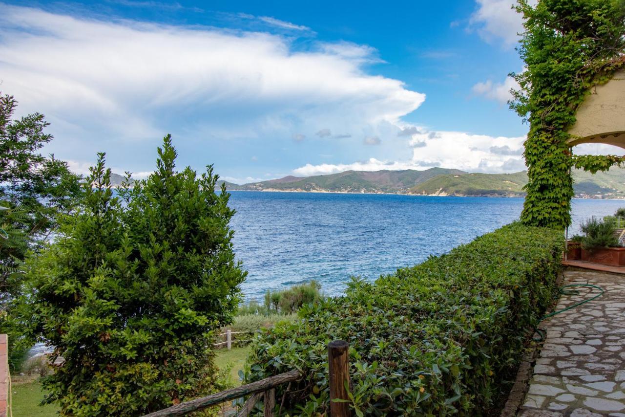 Villa Le Sprizze A Bordo Del Mare - Goelba Marciana Marina  Bagian luar foto